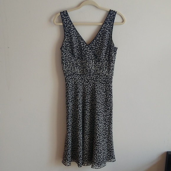 Ann Taylor Silk Floral Dress Fit & Flare Black/White Size 4 - Picture 1 of 10